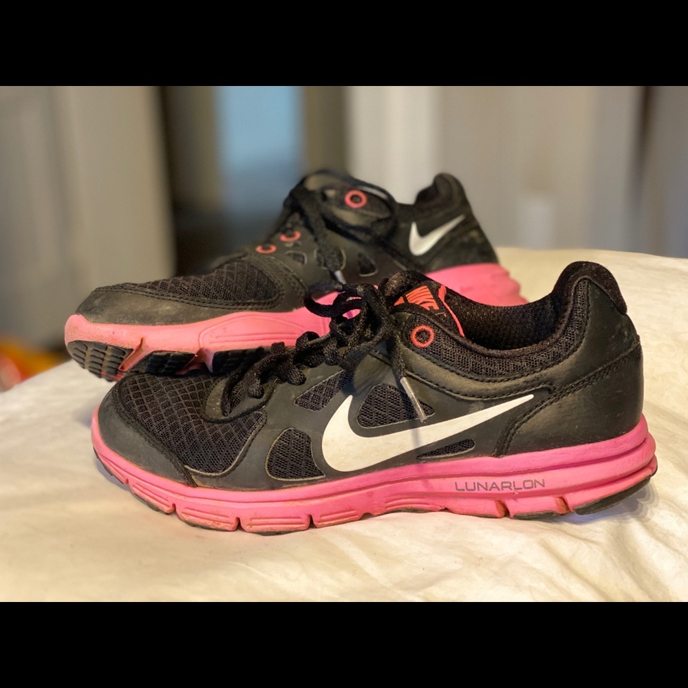 Big Girls Size 4 Nike Lunarlon Shoes